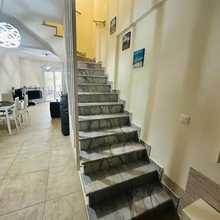شقة A&b
